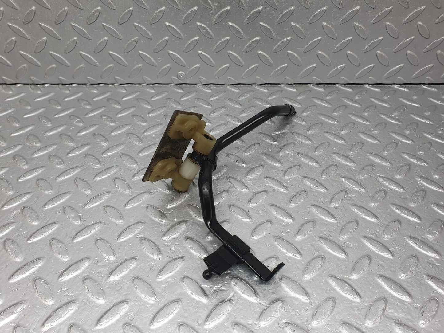 41022 Mercedes-Benz W126 300SE Accelerator Pedal Linkage