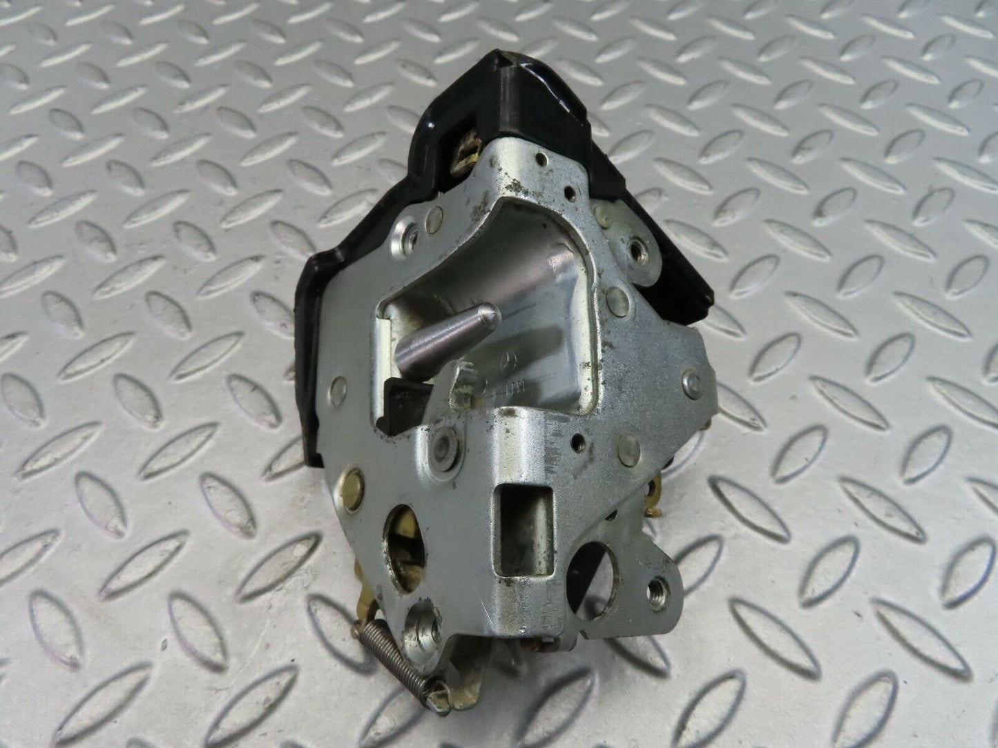 7702 Mercedes-Benz S123 230TE Wagon Rear Left Door Lock Mechanism 1237330108