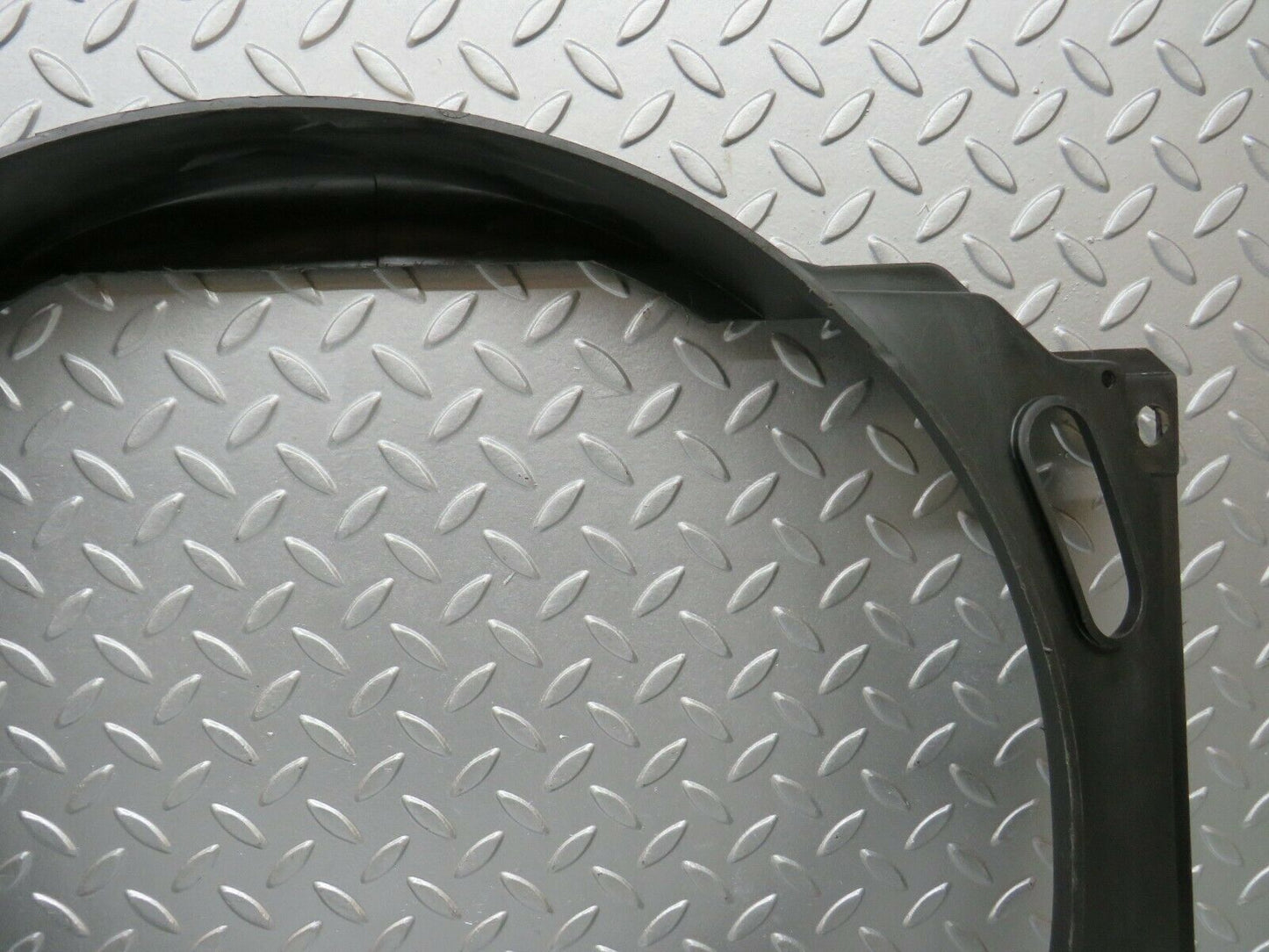 23236 Mercedes-Benz W116 350SE Radiator Fan Shroud Fan Cover 1165050355