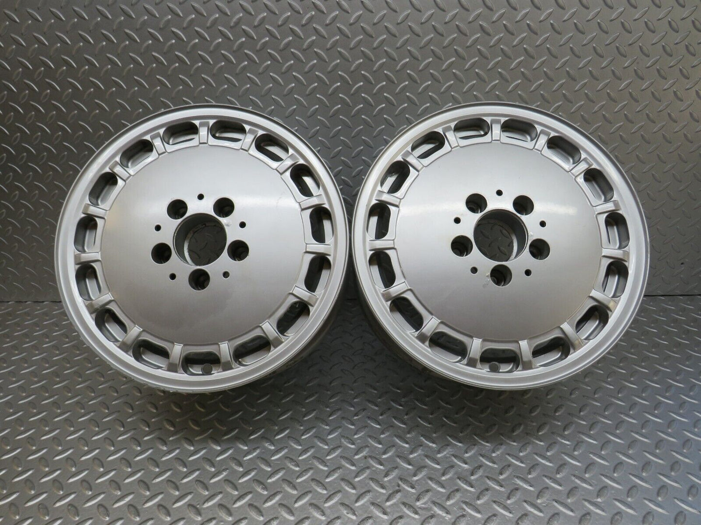 36923 Mercedes-Benz Alloy Wheel Set 7Jx15 H2 ET44 2014001302
