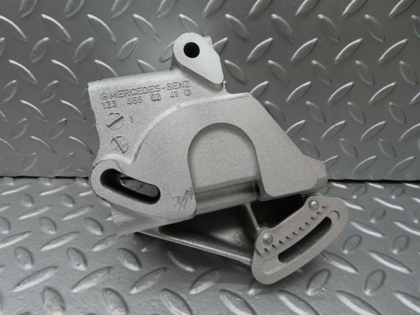 15263 Mercedes-Benz W123 230E Power Steering Pump Bracket 1234660241