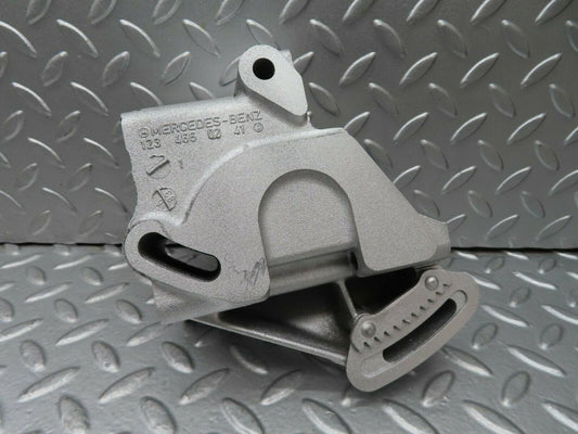 15263 Mercedes-Benz W123 230E Power Steering Pump Bracket 1234660241