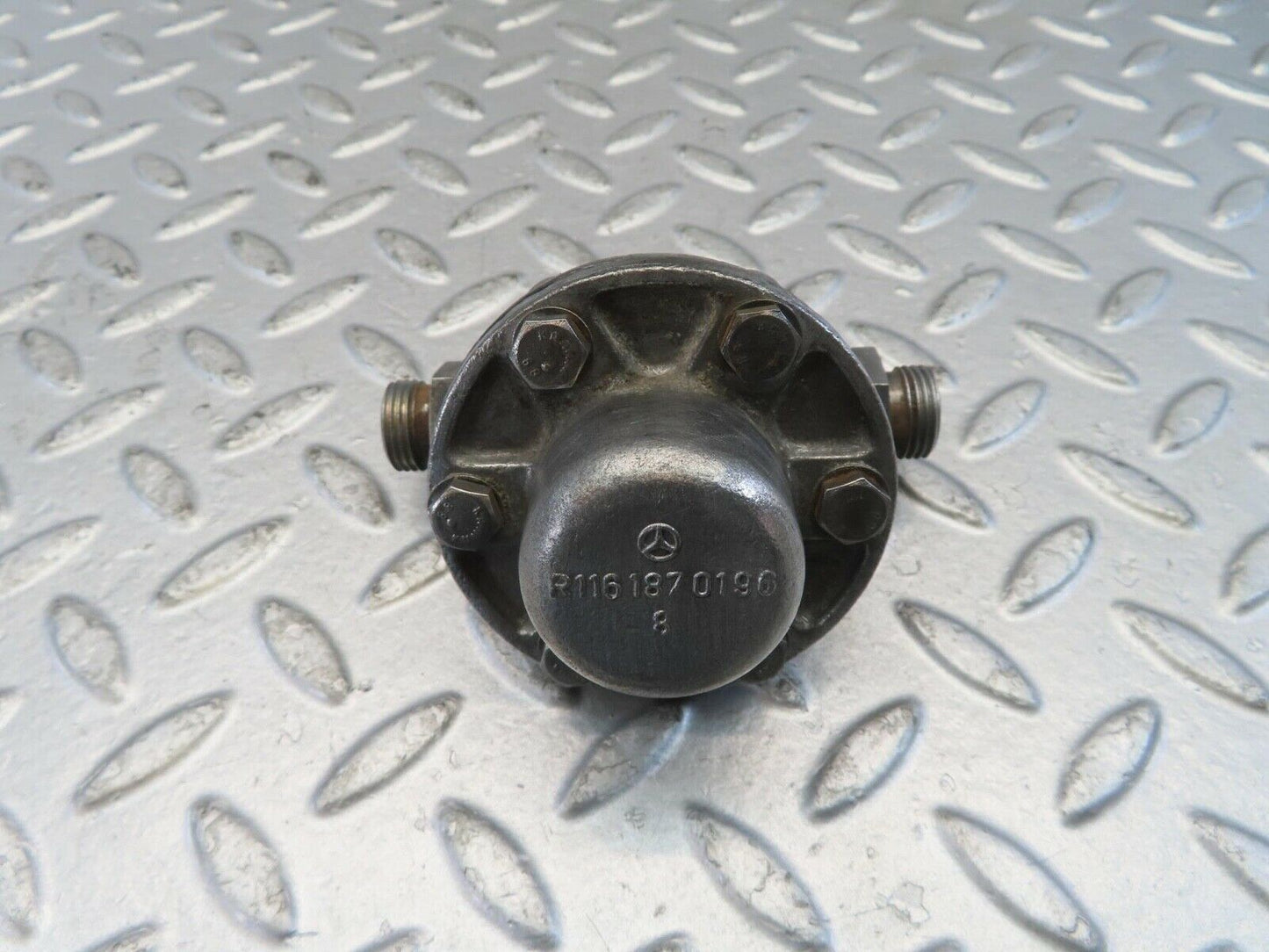 11041 Mercedes-Benz R107 W116 Oil Pressure Damper 1161870494