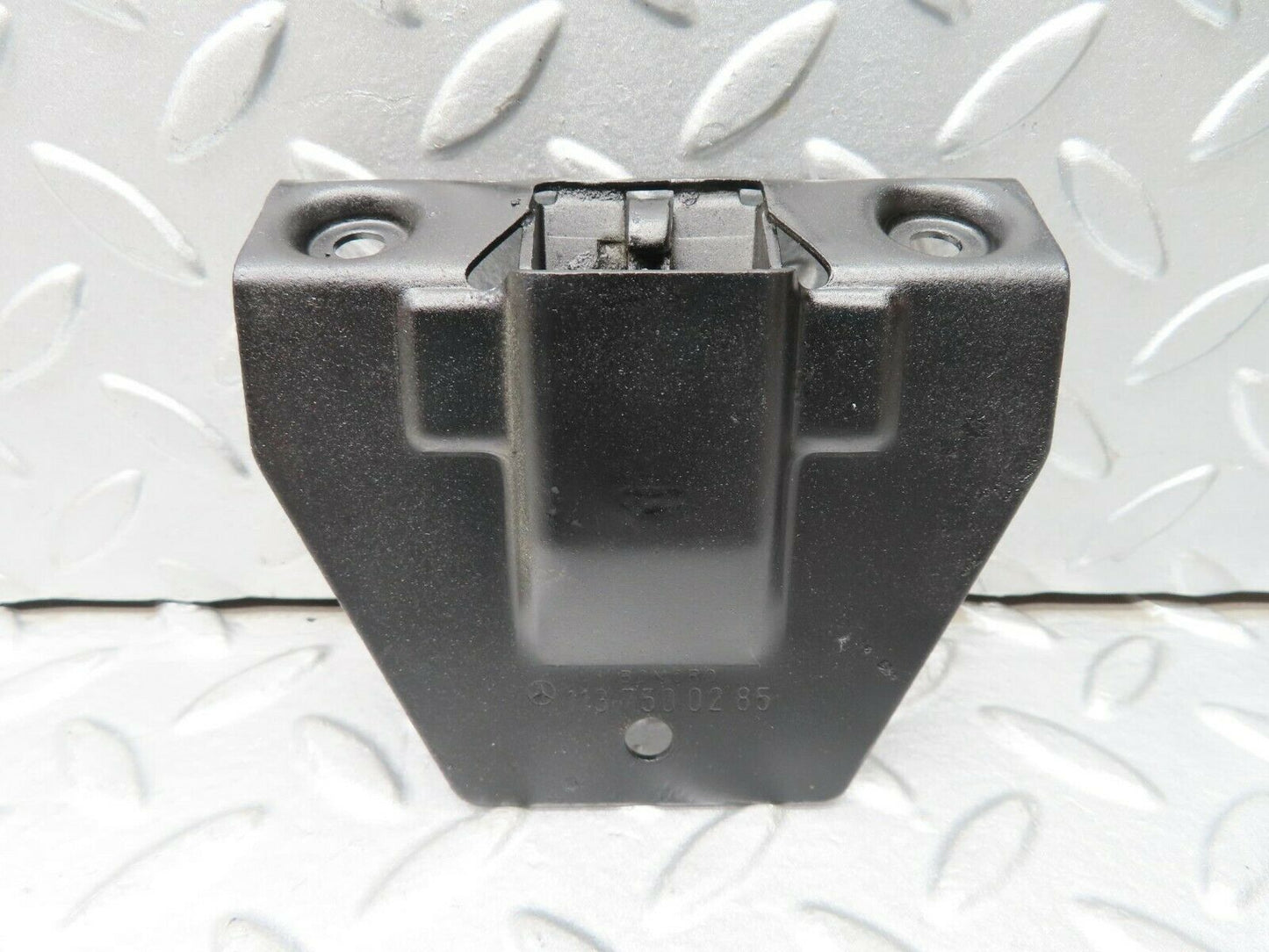 16701 Mercedes-Benz C107 380SLC Trunk Boot Lock Latch 1137500285