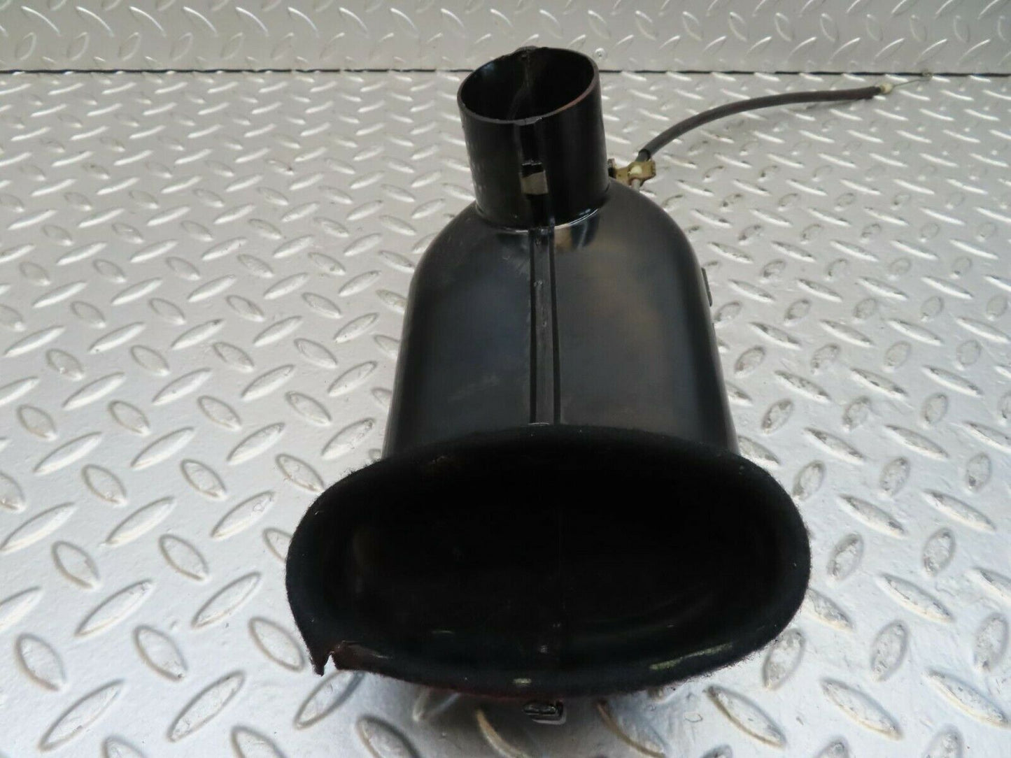 15528 Mercedes-Benz R107 450SL Heater Air Duct