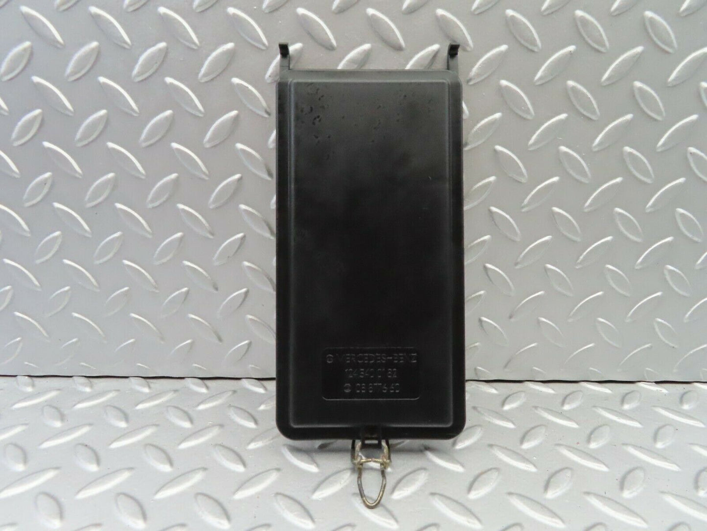 6675 Mercedes-Benz S124 E220 Wagon Fuse Box Cover Panel Lid 1245400182
