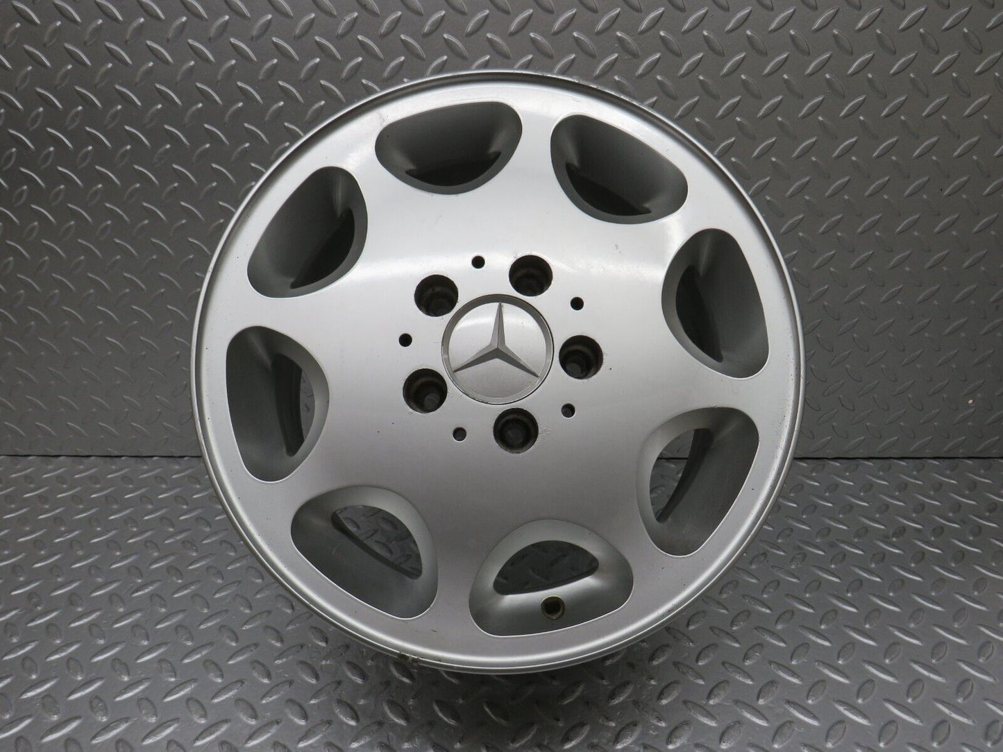 38187 Mercedes-Benz A124 Alloy Wheel 7Jx15H2 ET41 1244011302