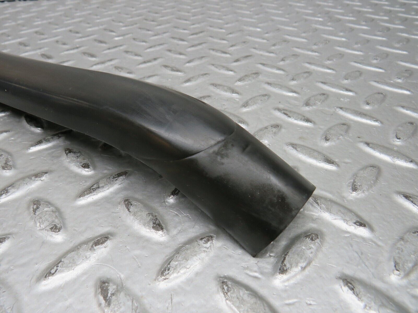28875 Mercedes-Benz W123 230E Front Bumper Rubber