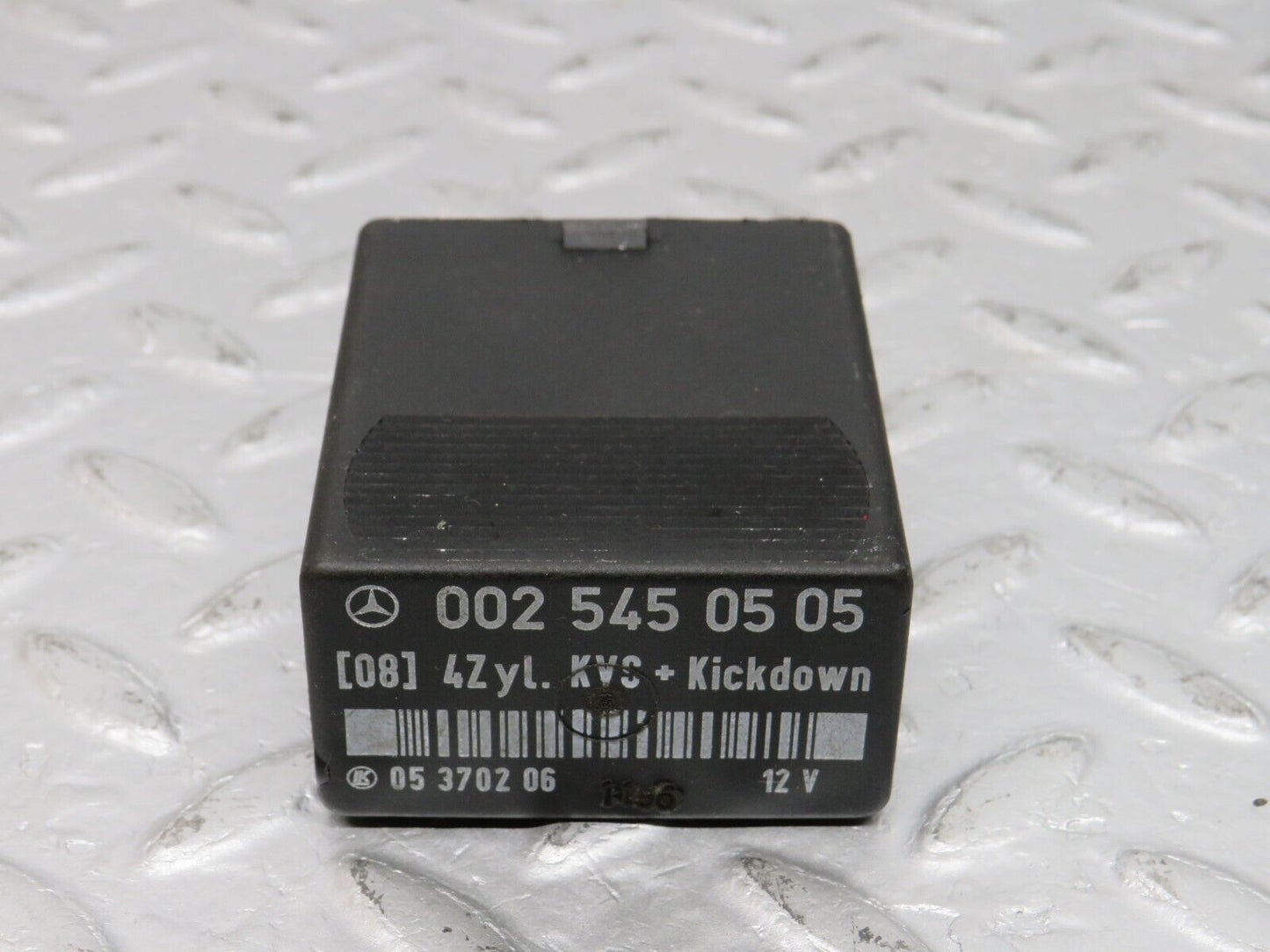 38718 Mercedes-Benz W201 190E Fuel Pump Relay 0025450505