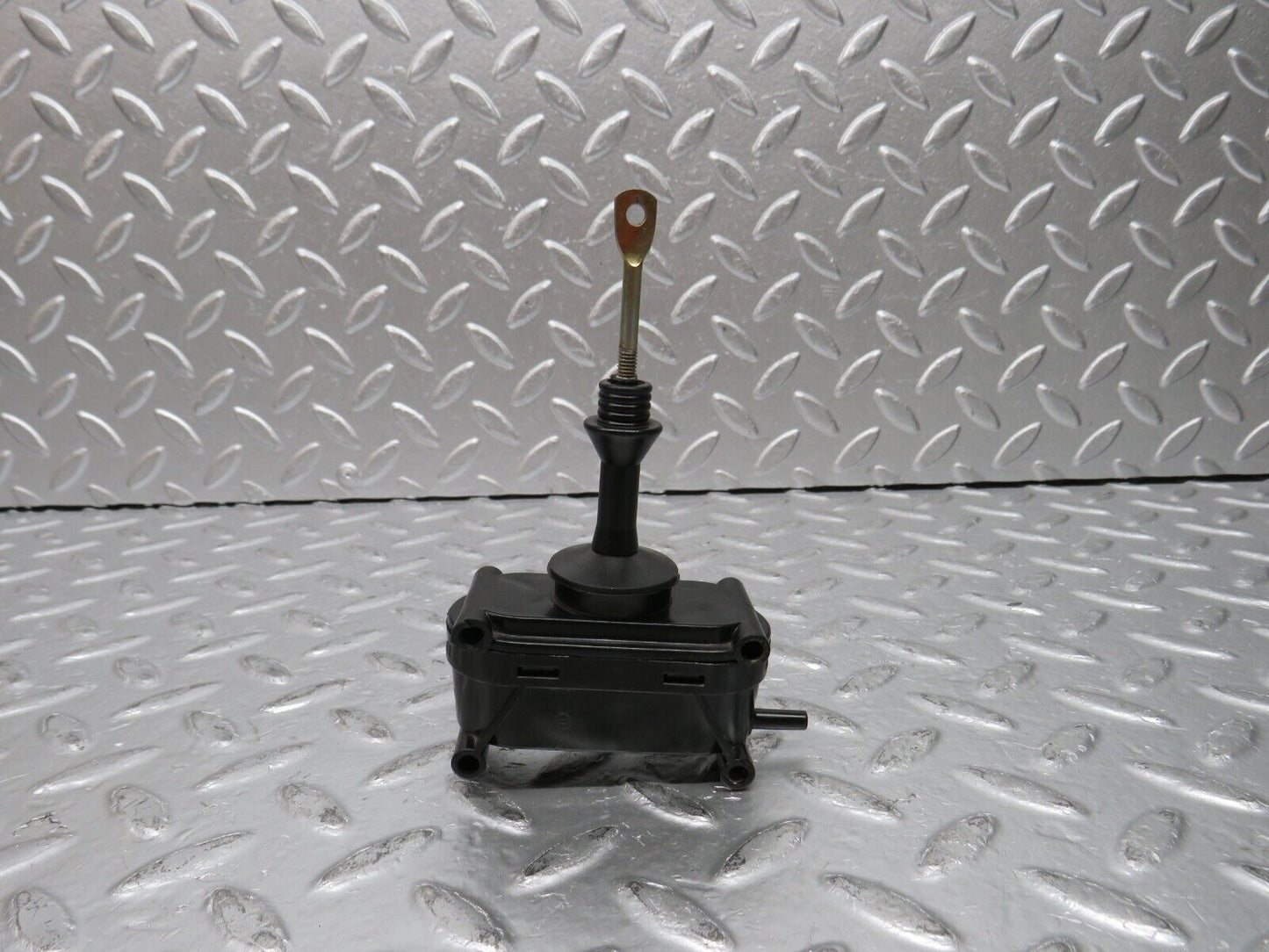 30876 Mercedes-Benz W201 190E 2.0L Door Lock Vacuum Actuator Front Left