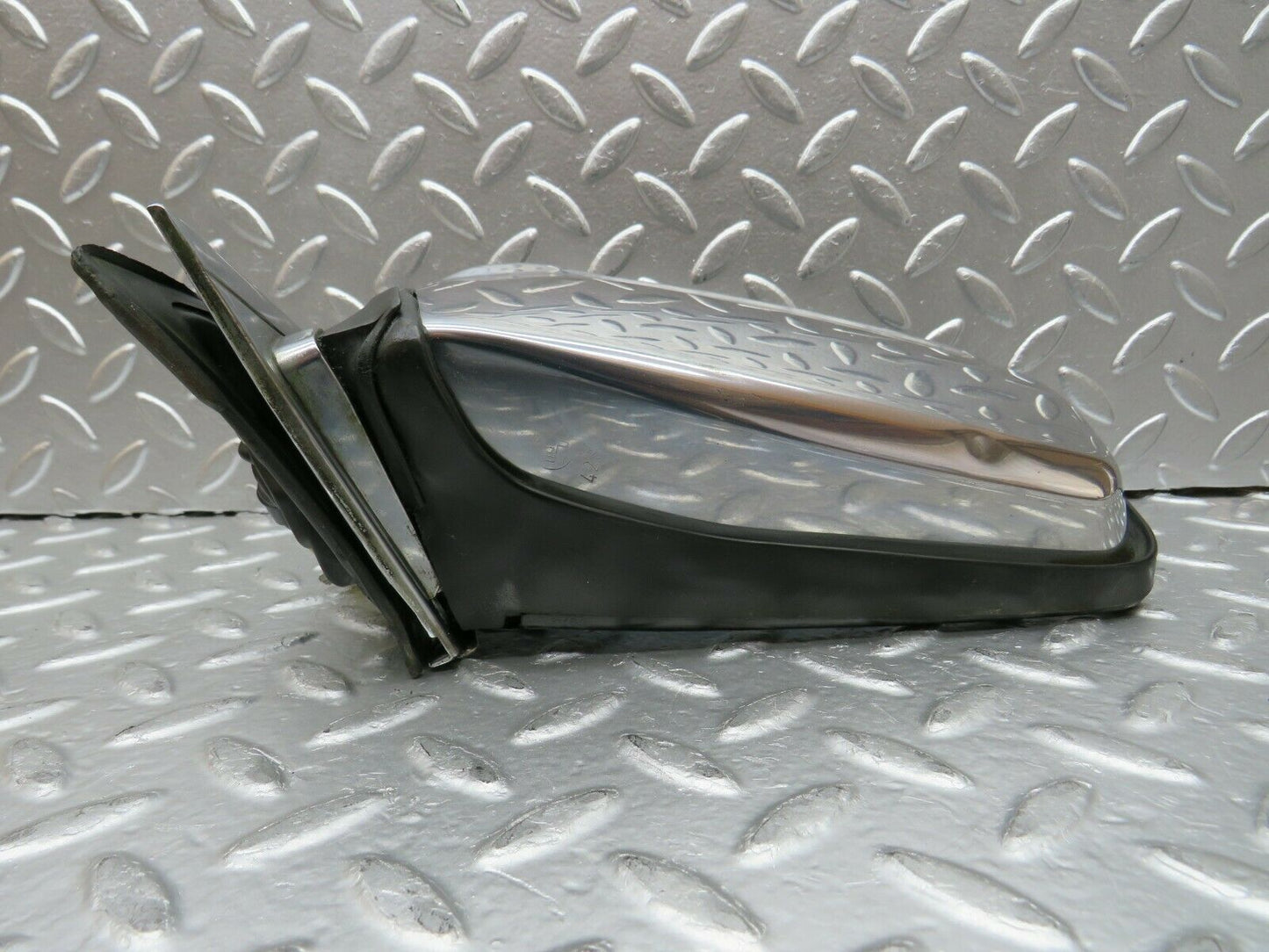 23989 Mercedes-Benz W123 280E Electric Wing Mirror Left Side 1238111141 1238110541