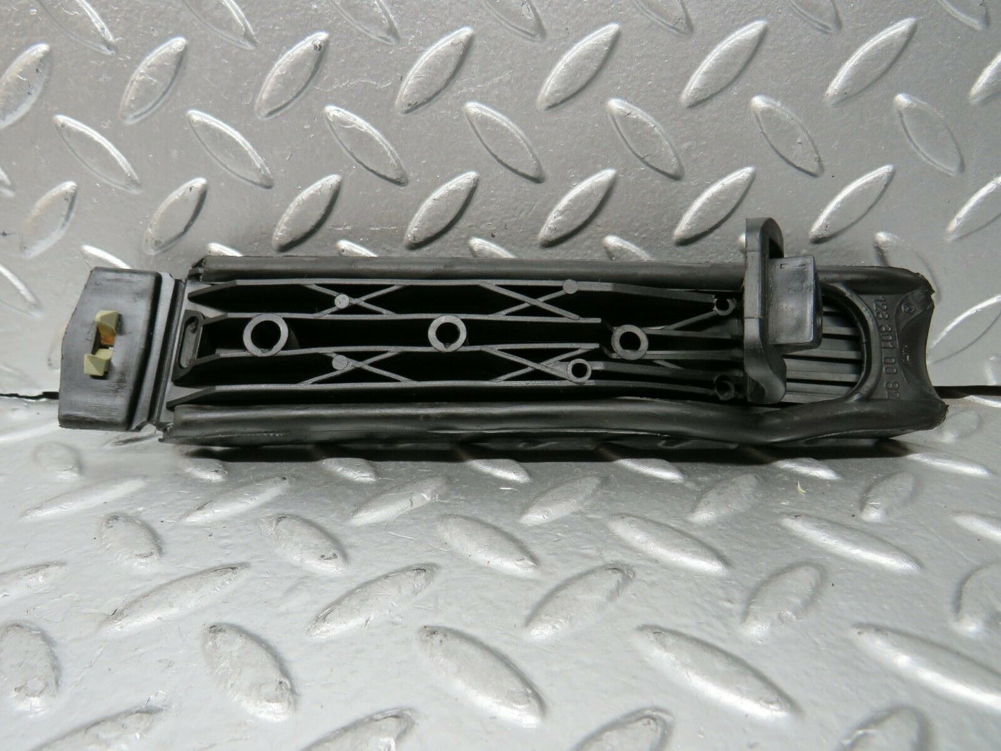 24280 Mercedes-Benz S124 220TE Wagon Accelerator Pedal With Rubber 1233010082