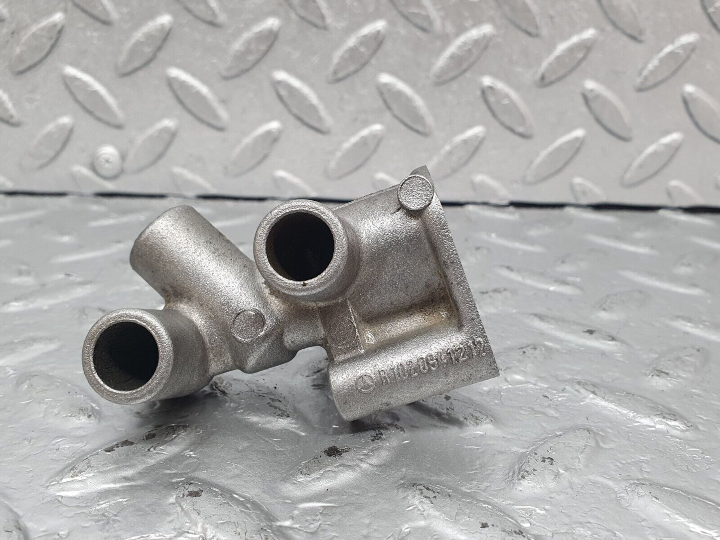 44028 Mercedes-Benz C123 230CE Coupe Idle Control Valve 1020941212
