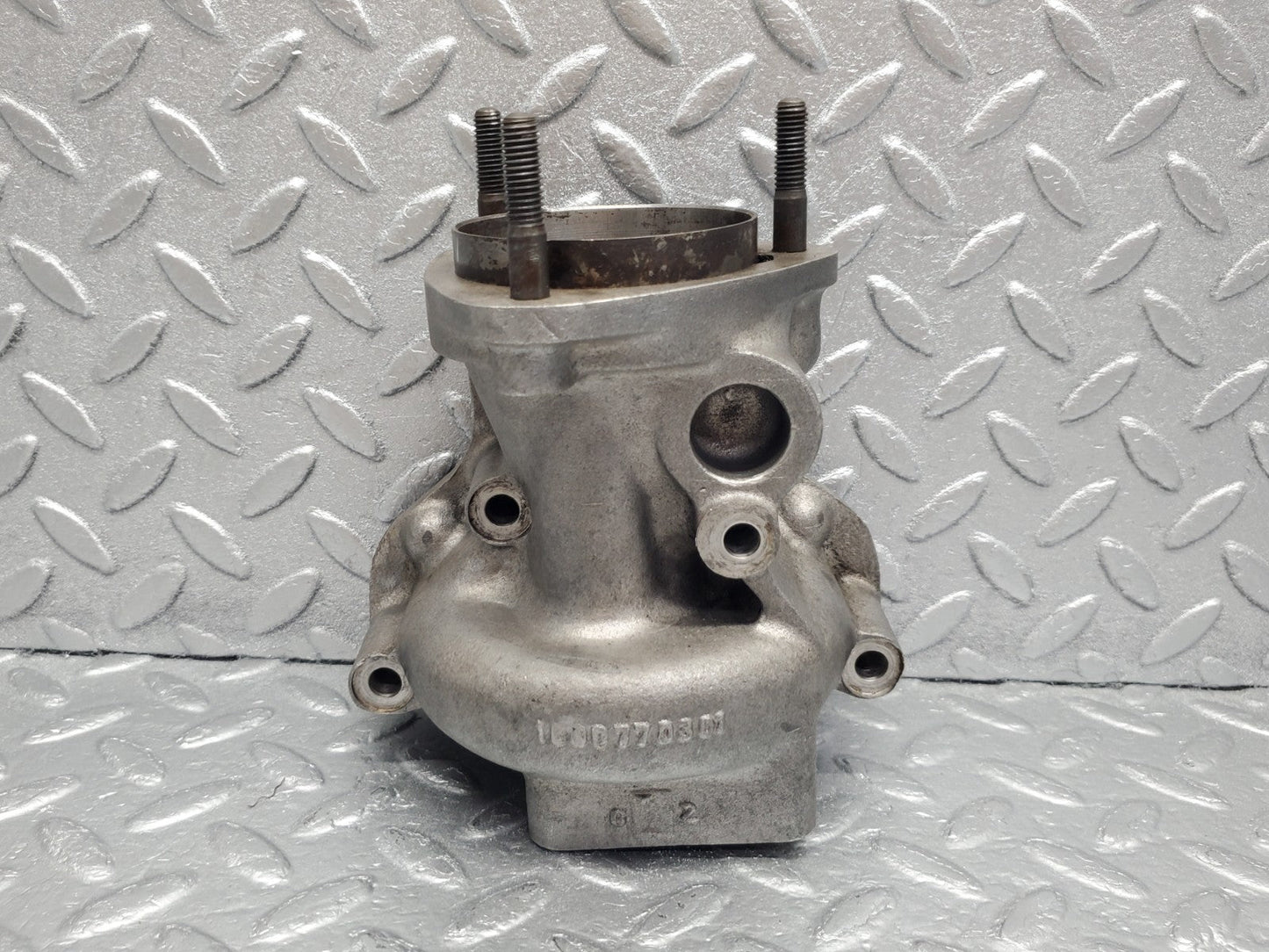 W112 injection pump drive housing used OEM