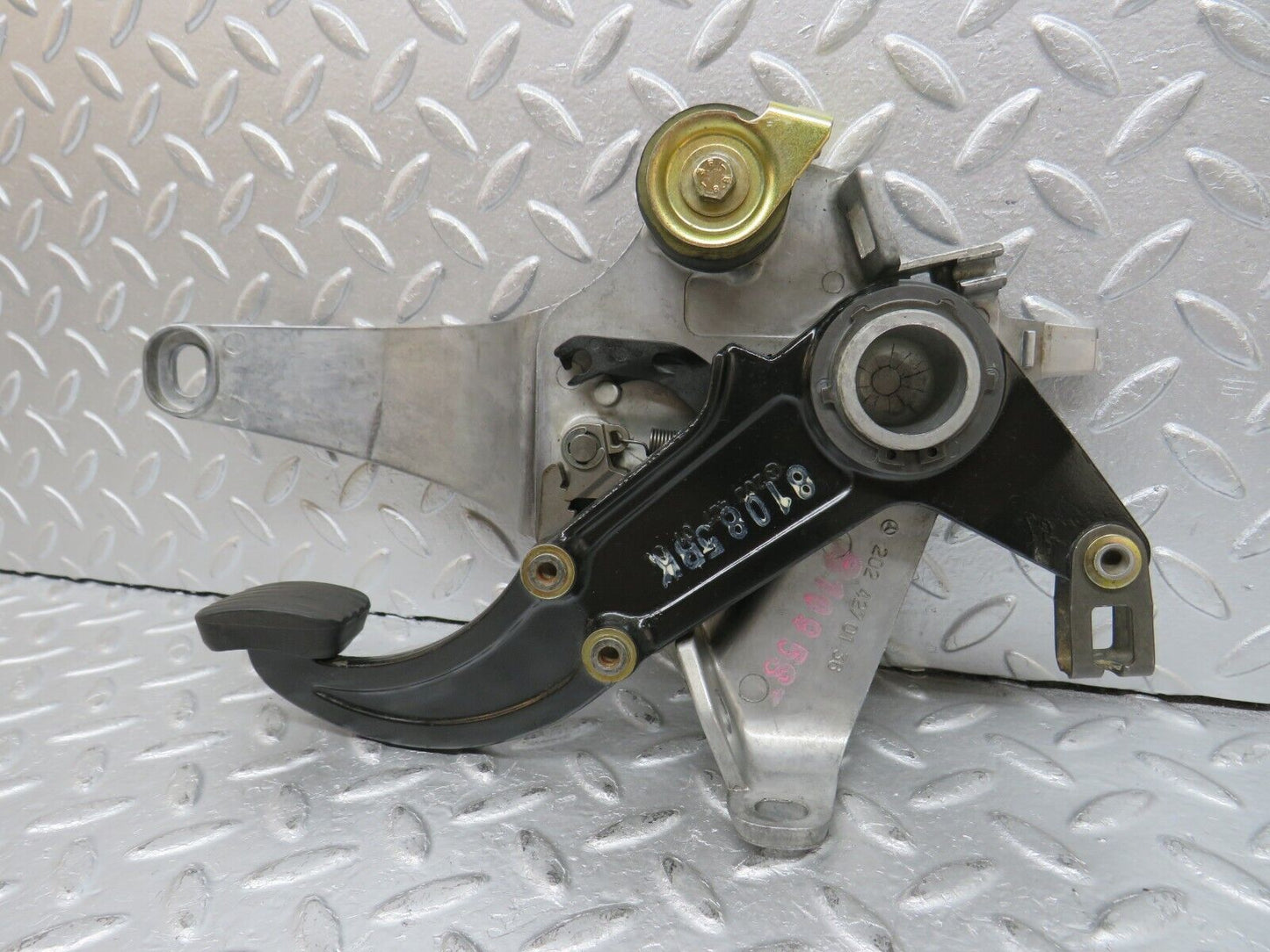 33268 Mercedes-Benz W202 C180 Parking Brake Pedal 2024270136 2024270101