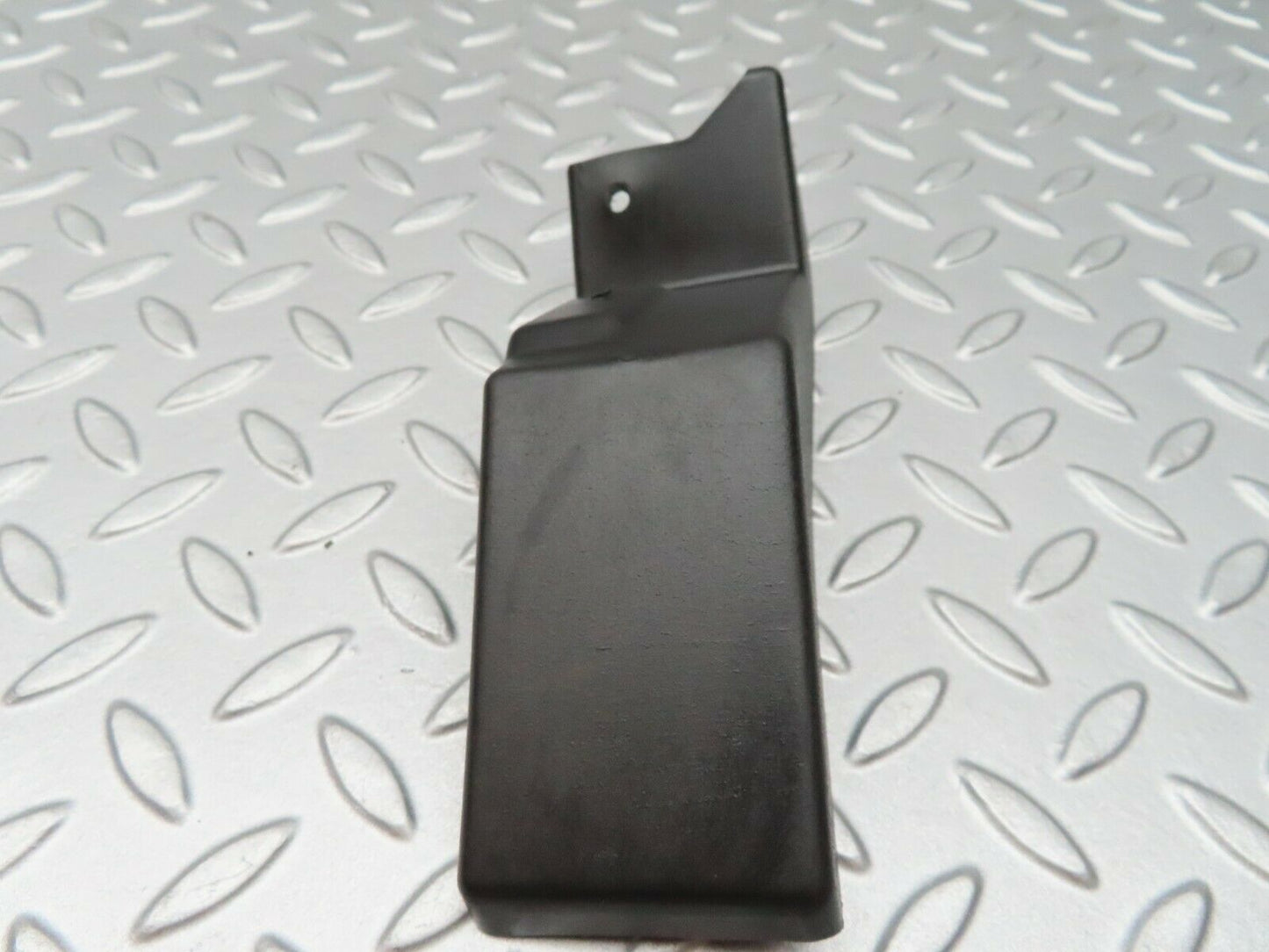 3776 Mercedes-Benz S123 200T Wagon Cover 1235460381