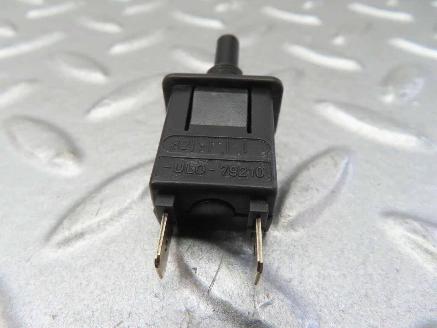 13677 Mercedes-Benz W123 200 Glove Box Light Switch 0008213252