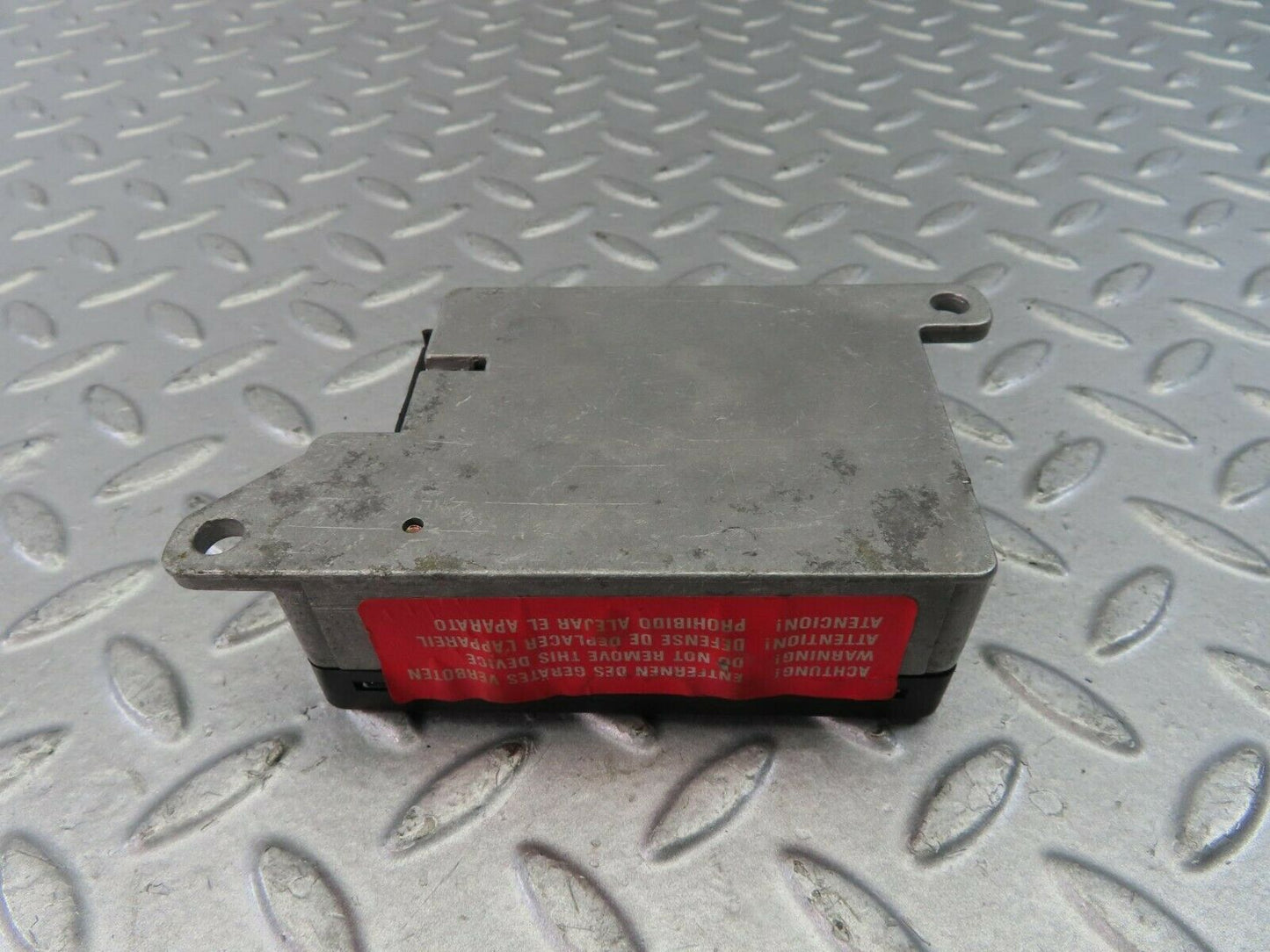 9302 Mercedes-Benz C124 300CE Coupe Crash Sensor Bosch 0038200610