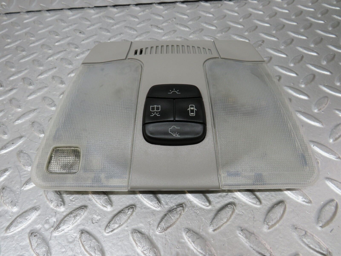 34777 Mercedes-Benz W210 320E Interior Dome Light Hella 148564 1408300008