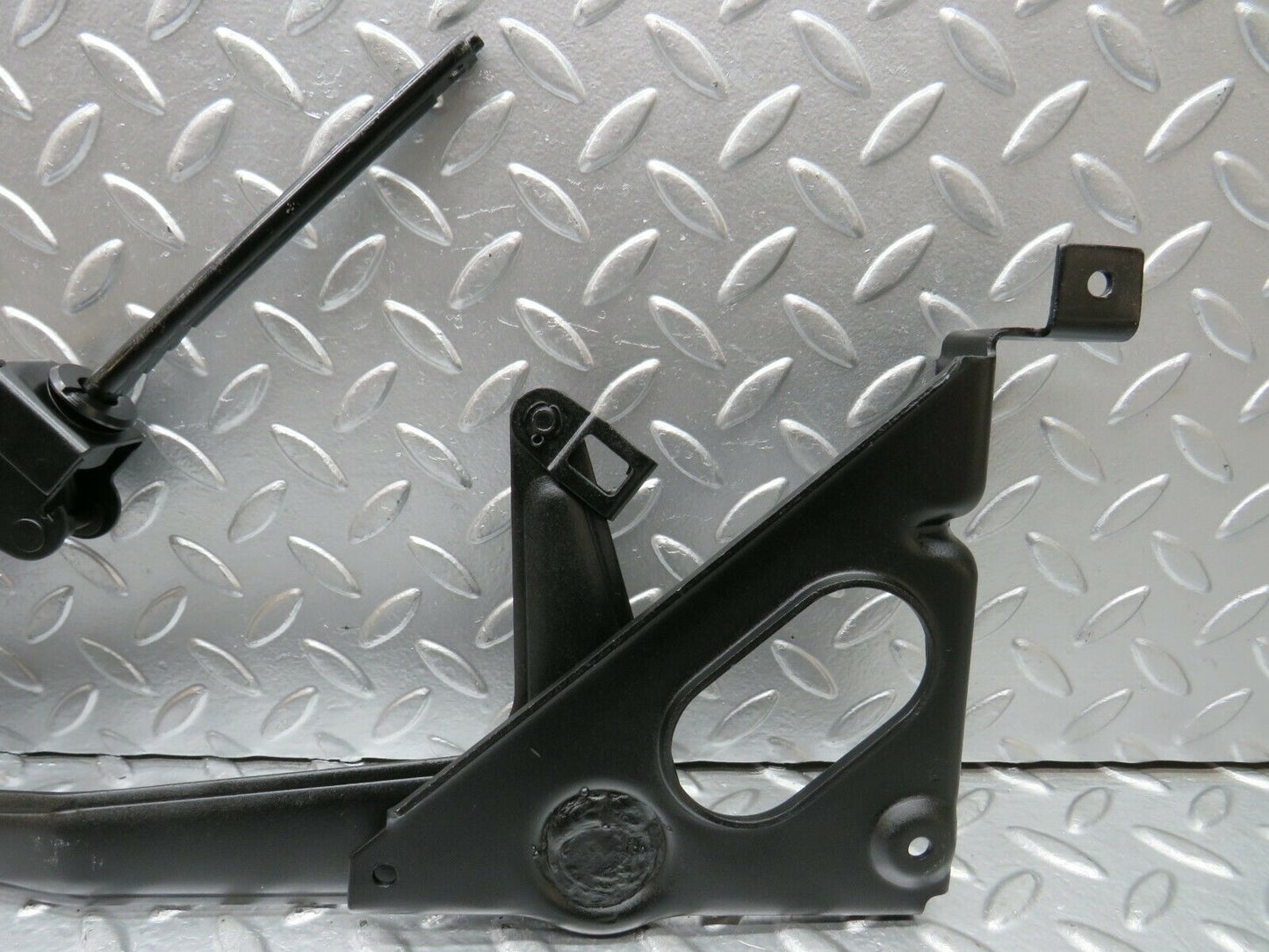 23061 Mercedes-Benz C123 230CE Coupe Handbrake Regulator
