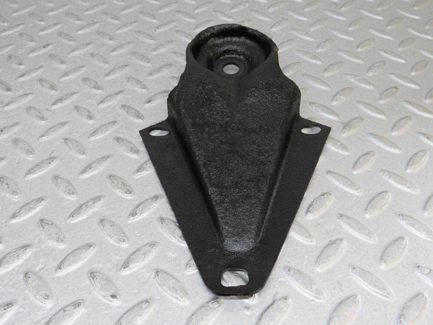 35786 Mercedes-Benz W108 Rear Suspension Axle Mounting Bracket