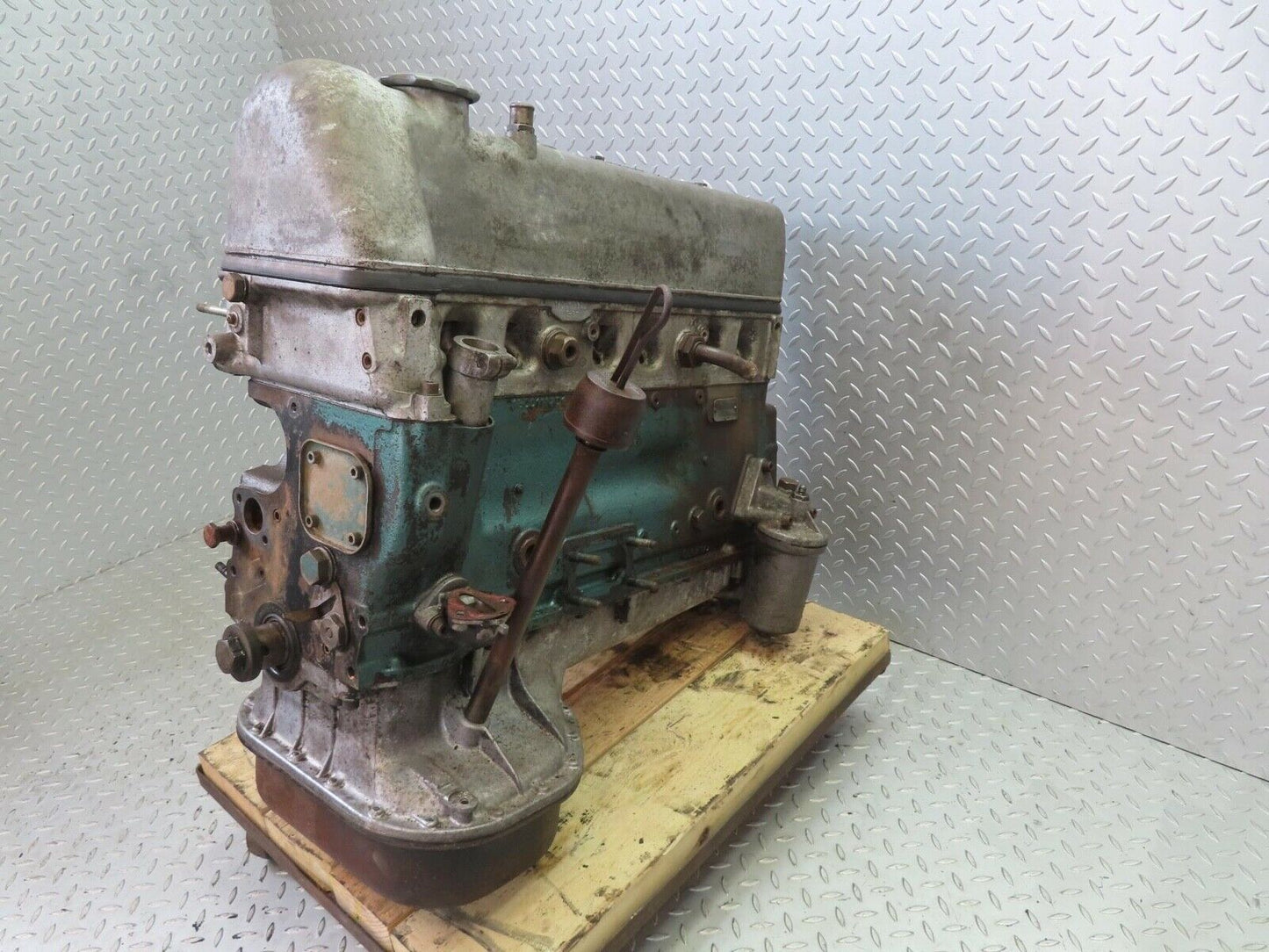 13272 Mercedes-Benz W111 220S 6 Cylinder Petrol Engine M180.941 1800111701