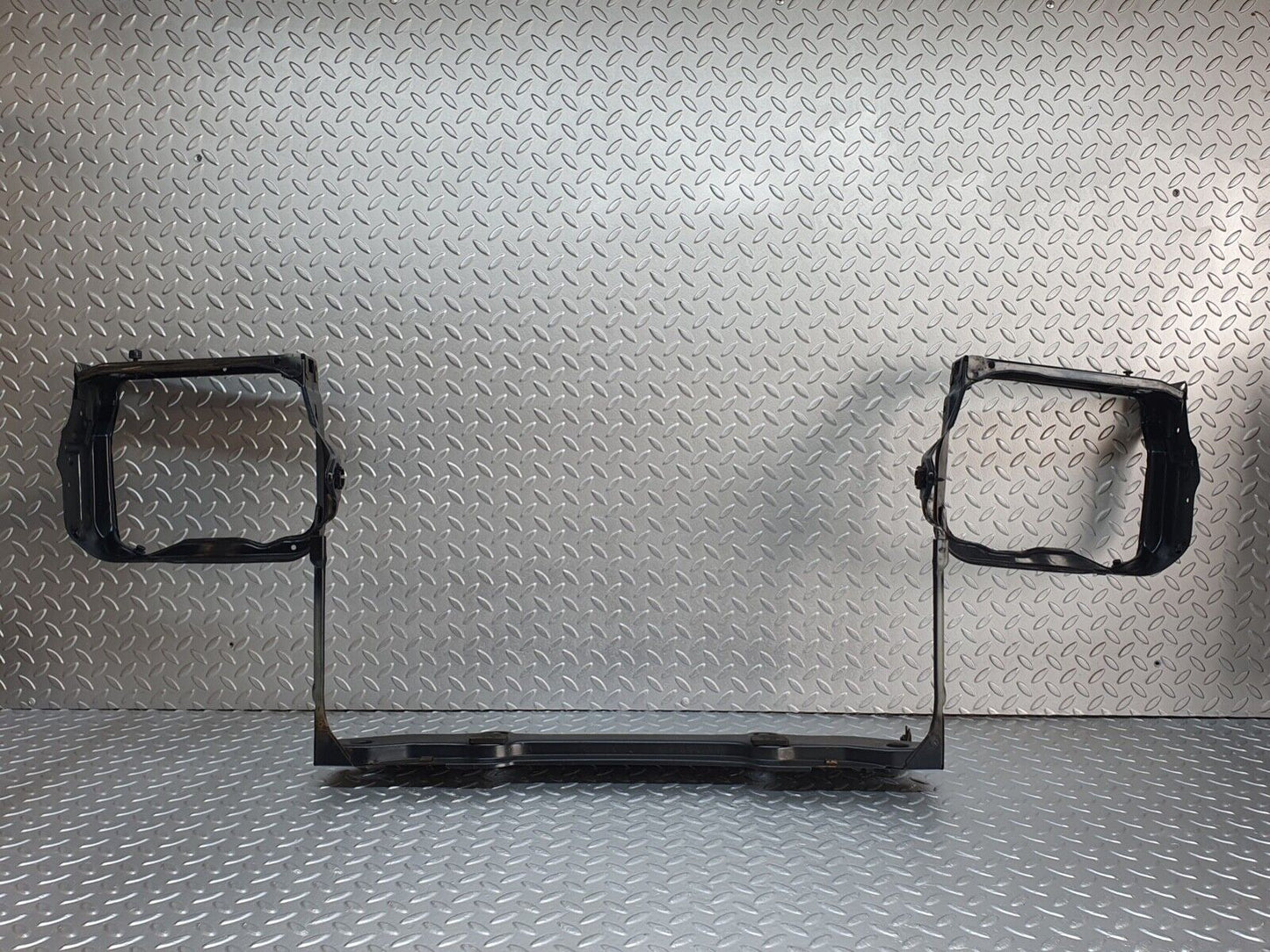 42000 Mercedes-Benz W202 C200 Front Mask Lock Carrier Panel 2028175120