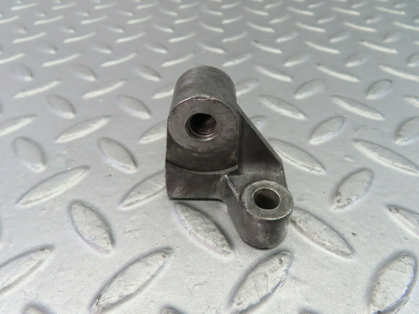 9208 Mercedes-Benz W124 Engine Bracket 1021550735