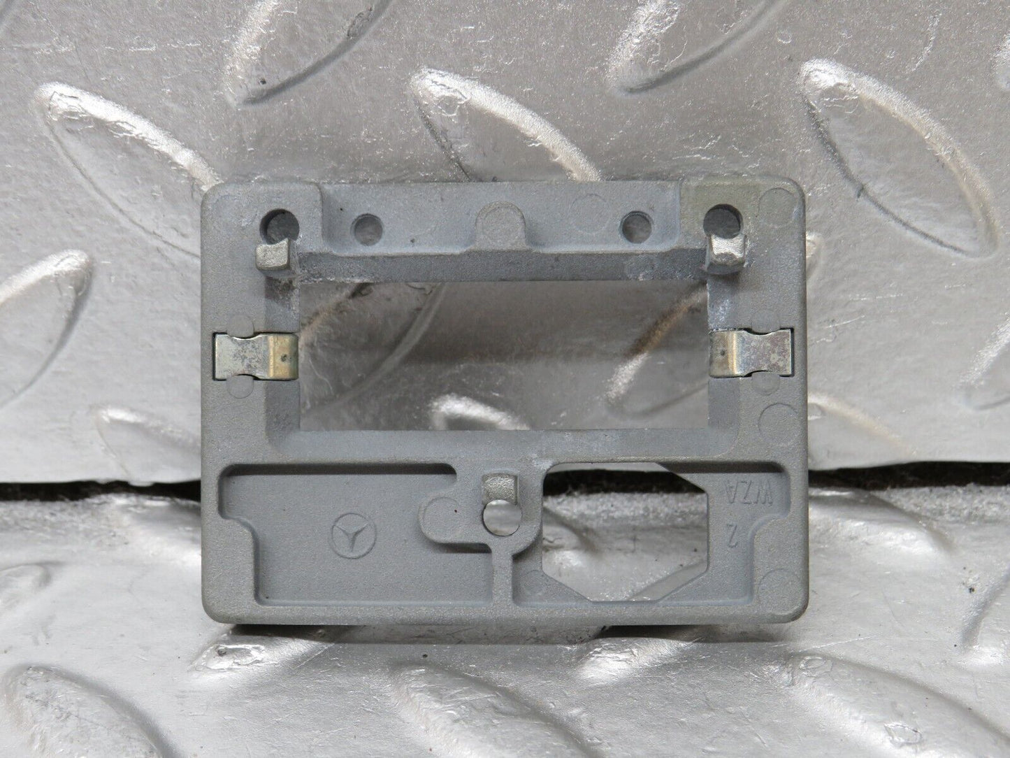 34771 Mercedes-Benz W210 320E Rear View Mirror Bracket