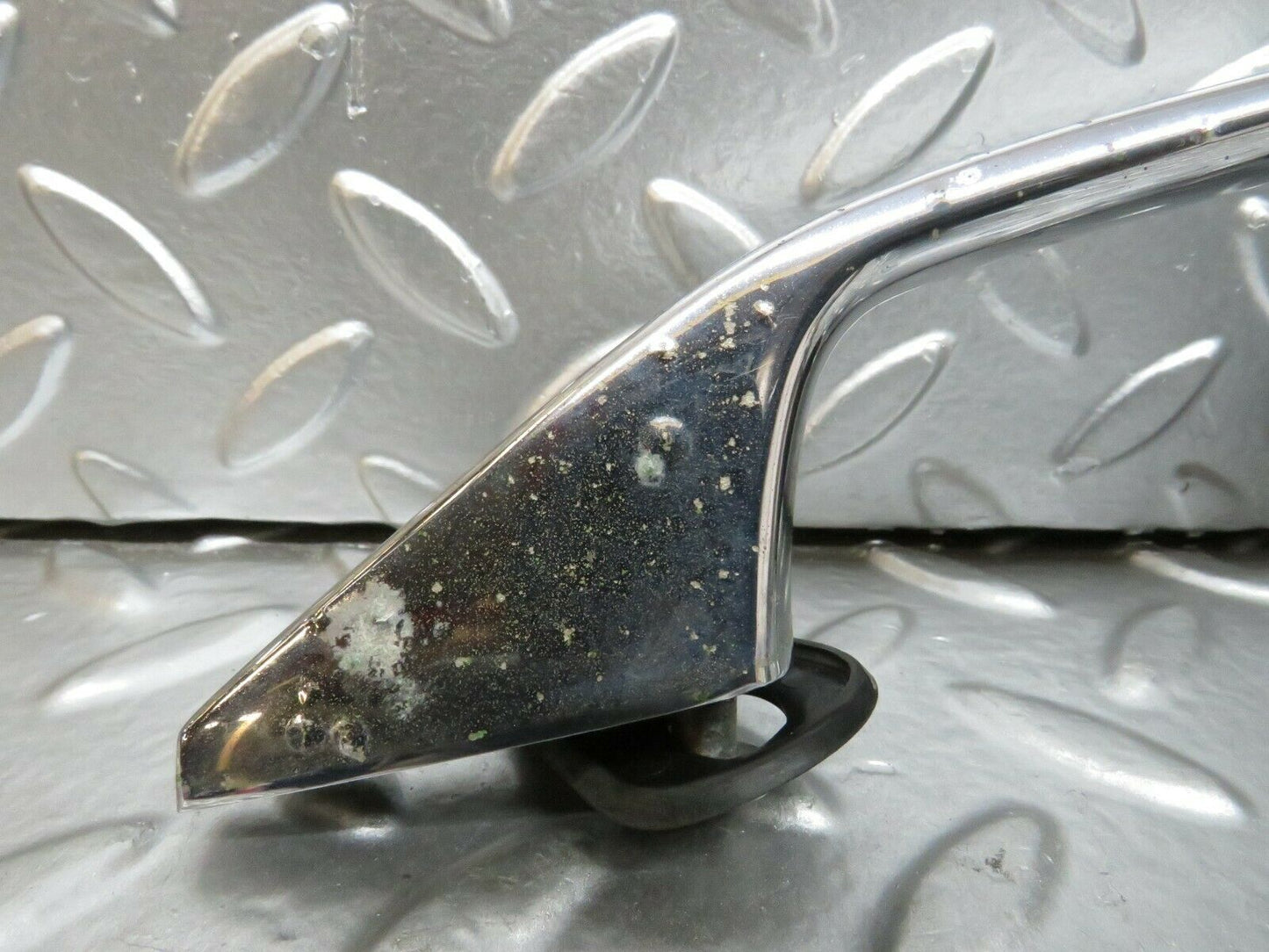 23714 Mercedes-Benz W114 280E Exterior Door Handle Front Right Key 1157600601