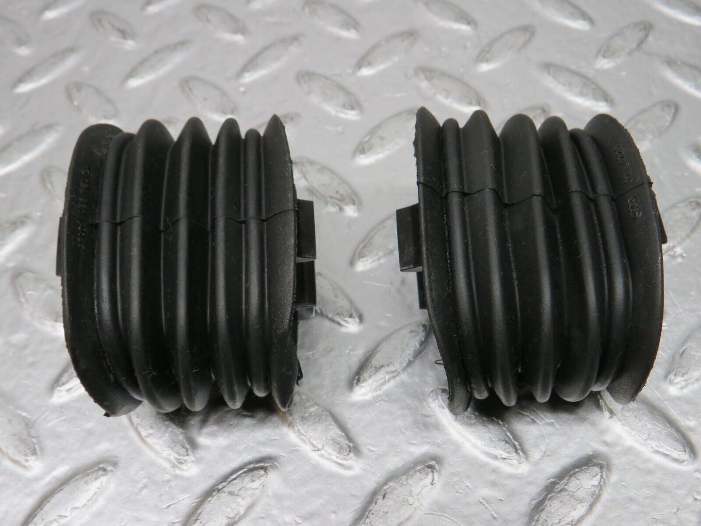 32615 Mercedes-Benz S124 300TE Front Door Wire Protector Rubber 1248210197