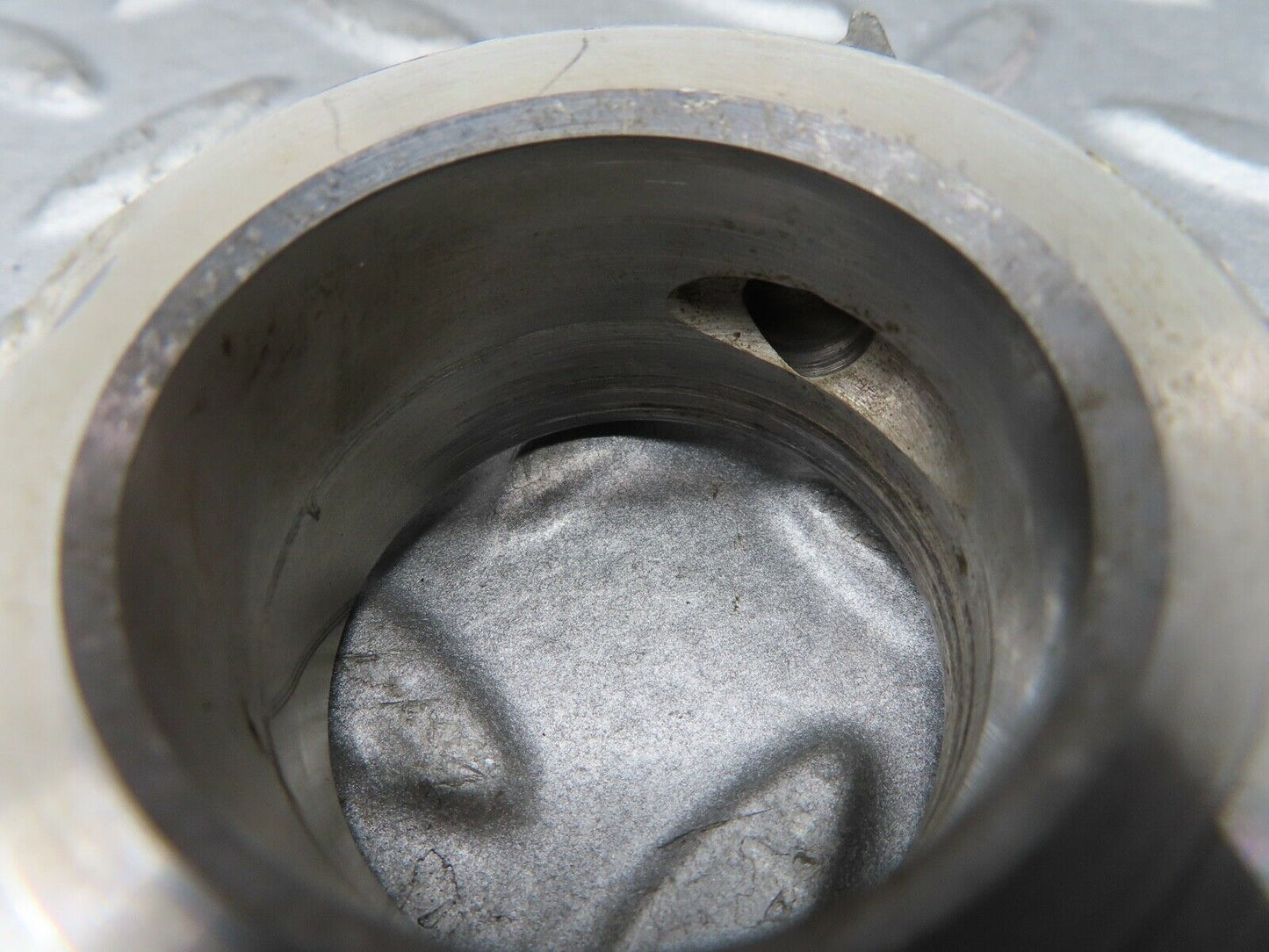 17721 Mercedes-Benz W116 450SEL Camshaft Tower Bearing 1160513310