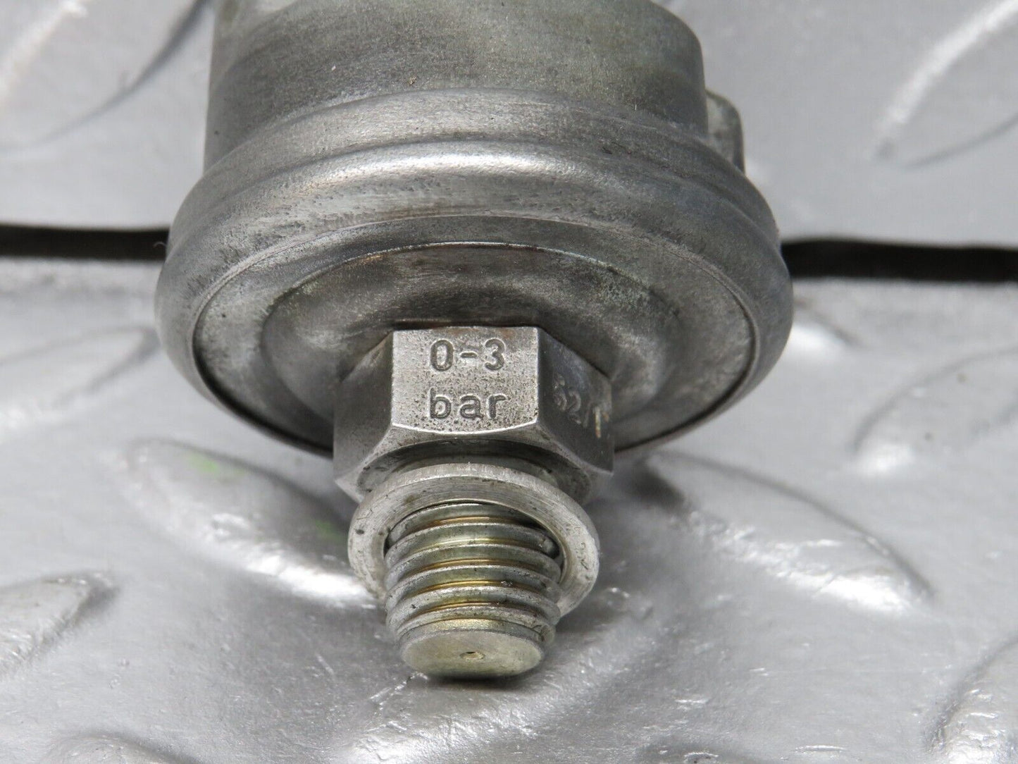 39712 Mercedes-Benz R129 320SL Coupe Oil Pressure Sensor 0065429417