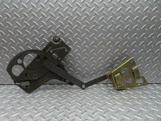 16640 Mercedes-Benz C107 380SLC Rear Right Power Window Regulator 1076701003