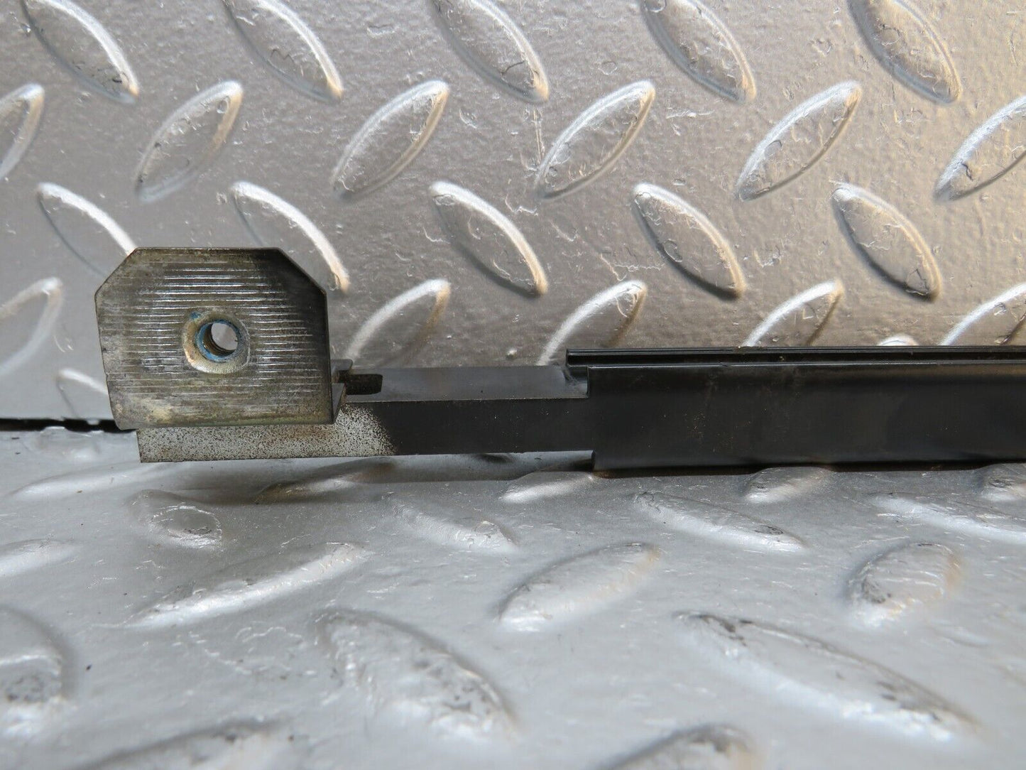 31211 Mercedes-Benz S124 220TE Wagon Rear Left Door Window Channel