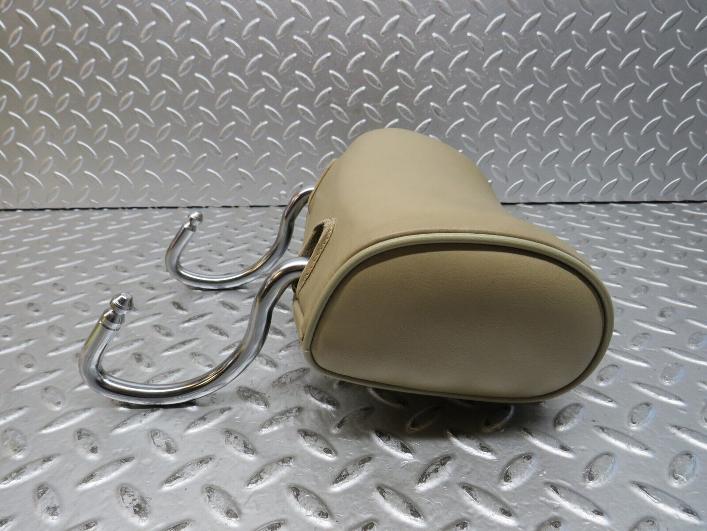 28937 Mercedes-Benz C124 320CE Coupe Rear Headrest Beige