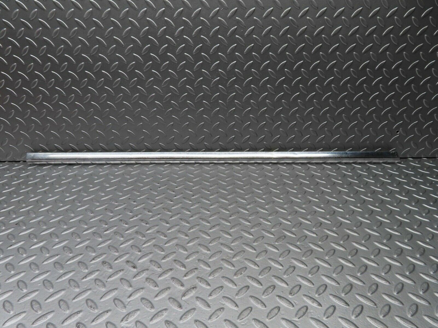 20822 Mercedes-Benz W114 250CE Coupe Right Door Chrome Moulding Trim