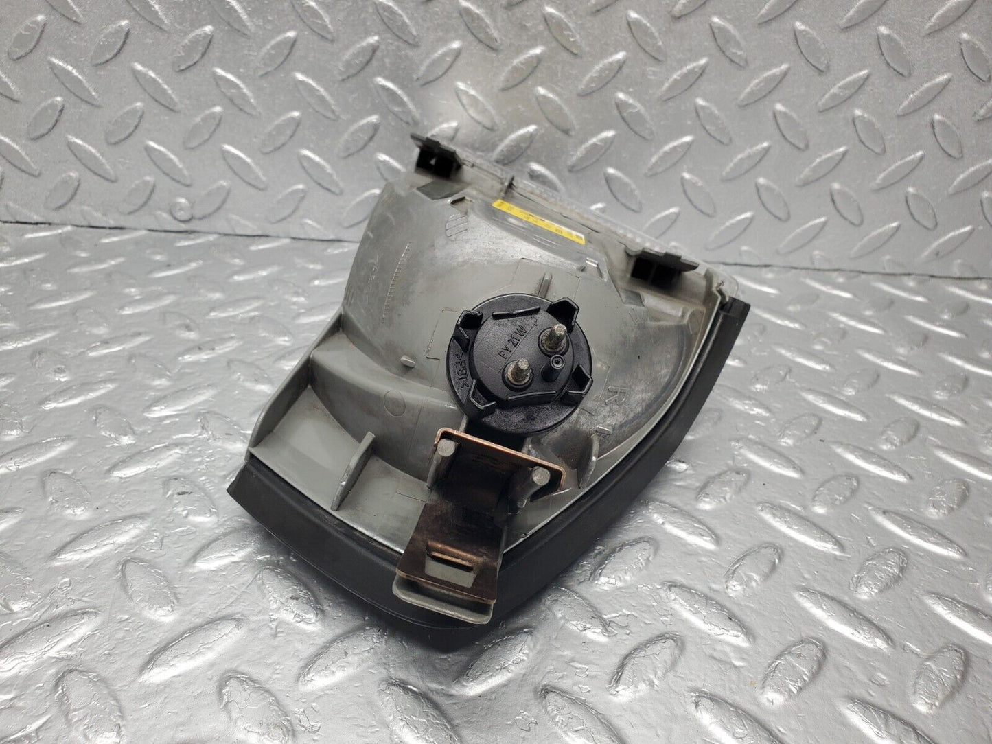 46901 Mercedes-Benz R129 320SL Coupe Front Right Indicator Light Bosch 1298261043 1315106917