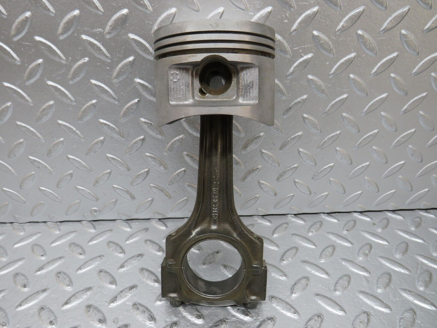 32651 Mercedes-Benz S124 300TE Wagon Piston With Connecting Rod 88.485mm 10205