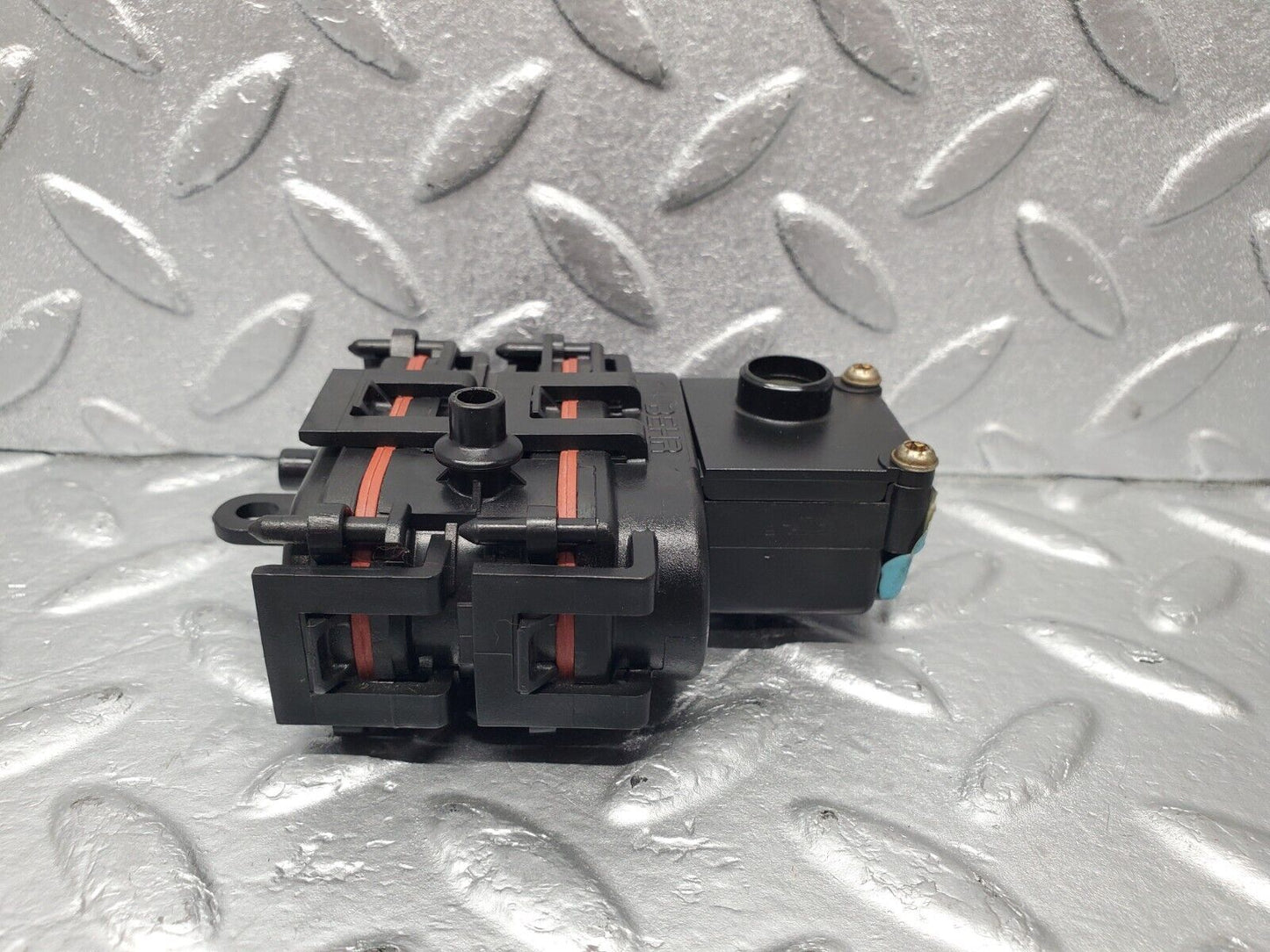 46995 Mercedes-Benz R129 320SL Coupe Heater Box Vacuum Actuator