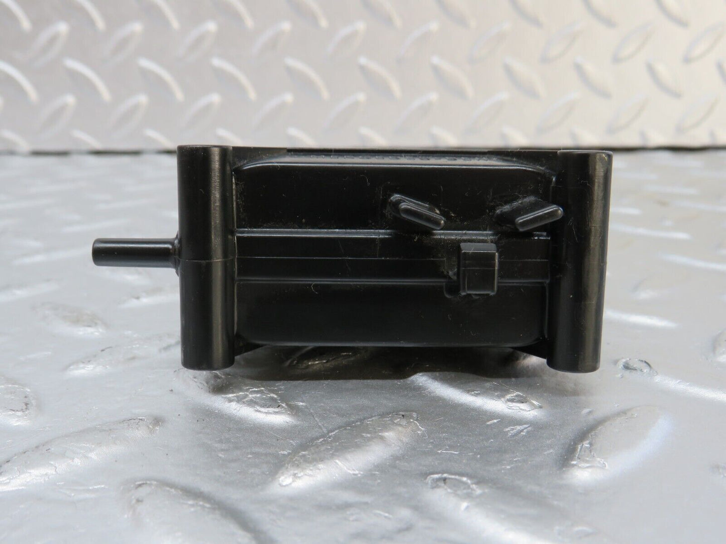 33905 Mercedes-Benz W124 260E Door Lock Vacuum Actuator Rear Left