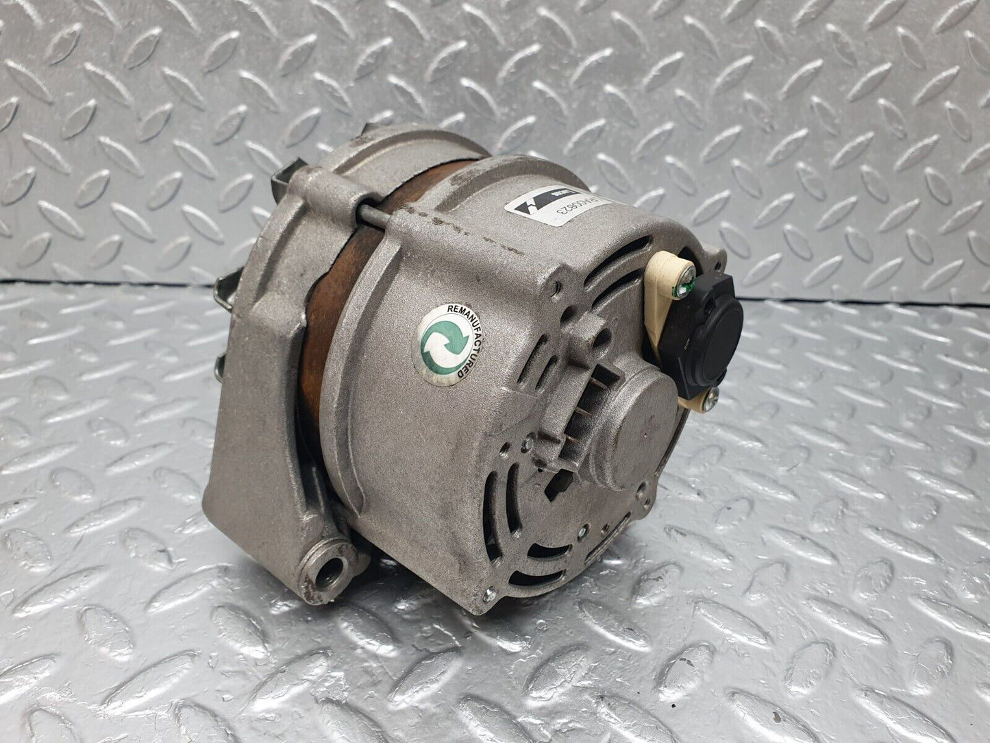 43950 Mercedes-Benz C123 230CE Coupe Alternator Generator Lucas LRA00823