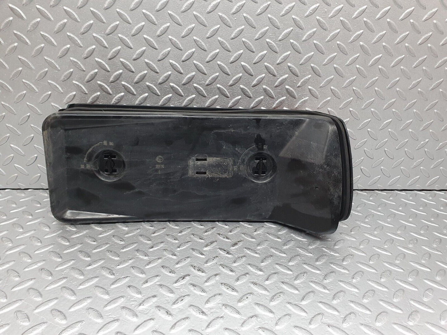41161 Mercedes-Benz W126 300SE Tail Light & Bulb Holder Left Side