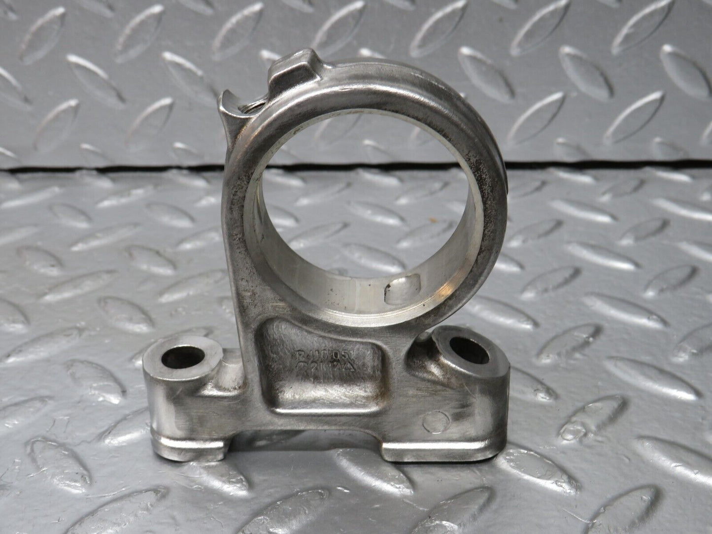 33000 Mercedes-Benz C107 R107 350 V8 Camshaft Tower Bearing 1160512112