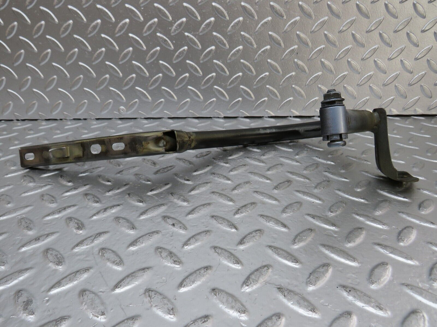 25302 Mercedes-Benz W201 190D Boot Lid Trunk Hinge Right Side