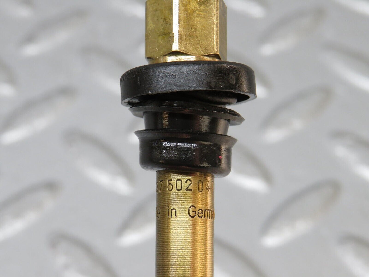 34475 Mercedes-Benz C126 380SEC Coupe Fuel Injector Bosch 0437502047