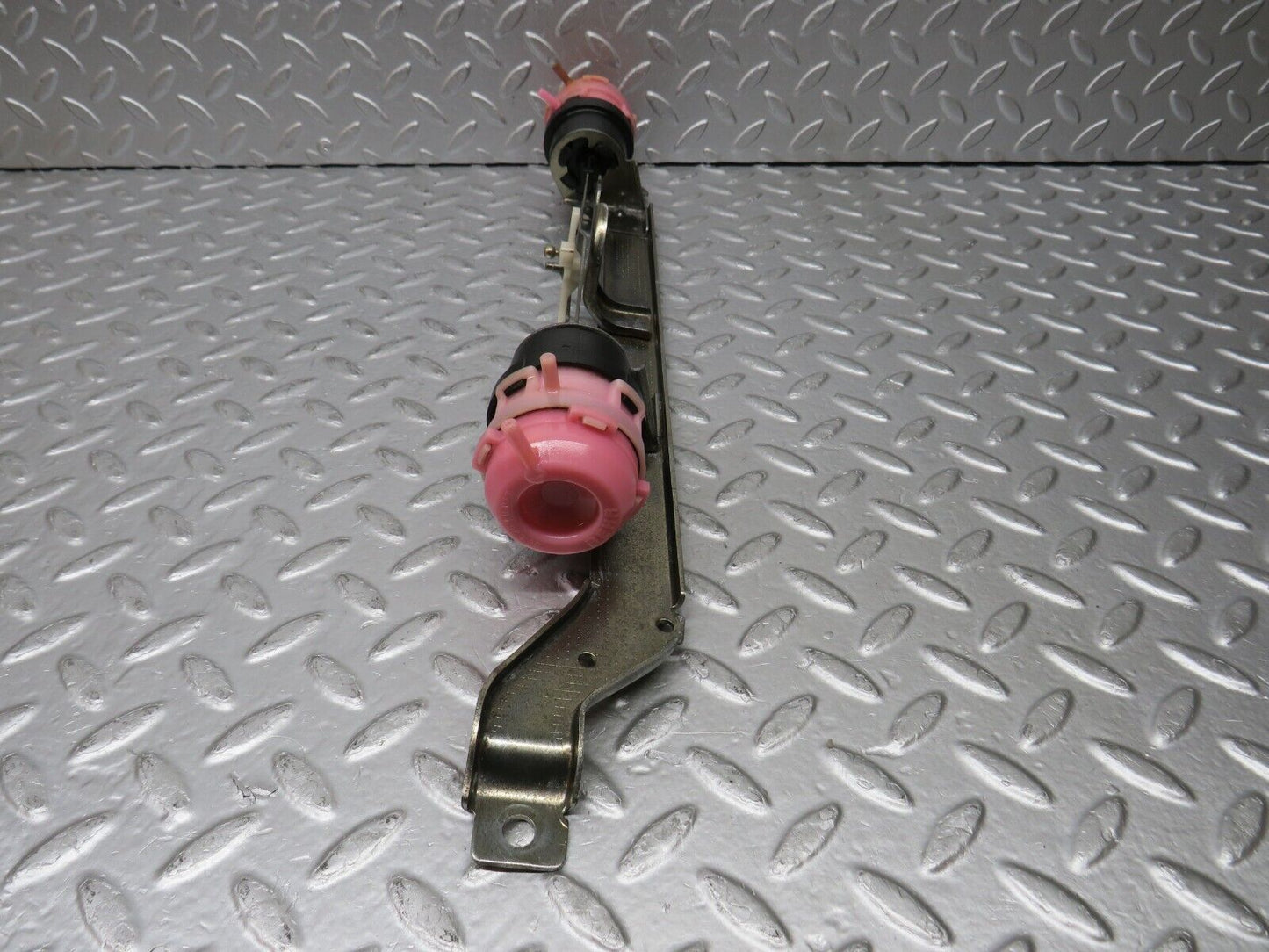 32779 Mercedes-Benz S124 300TE Wagon Heater Box Vacuum Actuator