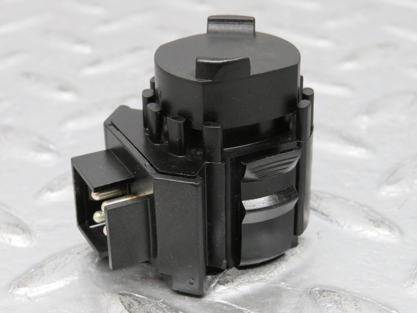 32609 Mercedes-Benz S124 300TE Wagon Kick Down Switch 0025452214
