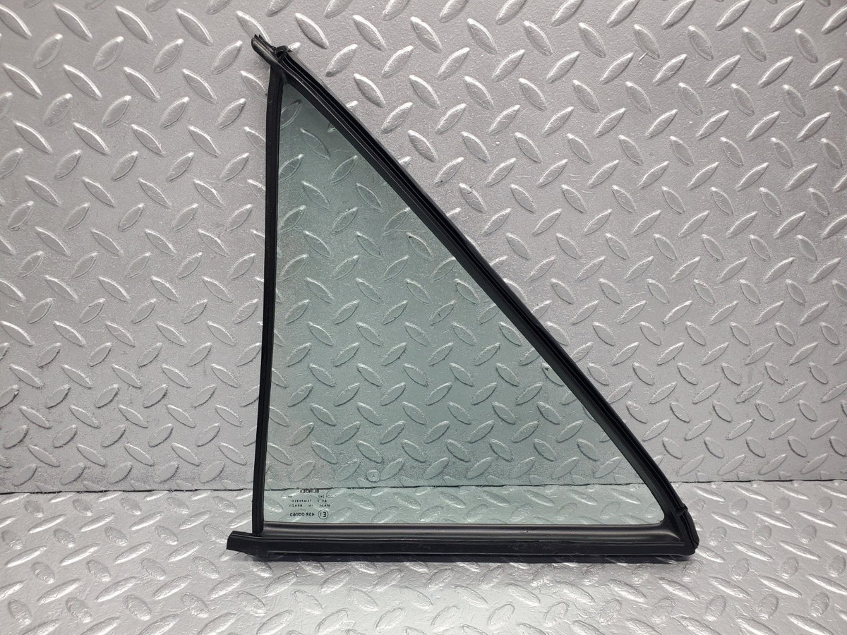W201 Baby Benz rear right quarter window glass used OEM