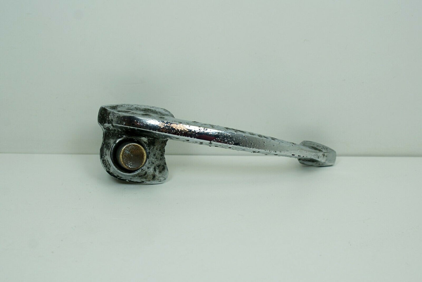 2068 Mercedes-Benz W105 219 PONTON Rear Right Door Handle